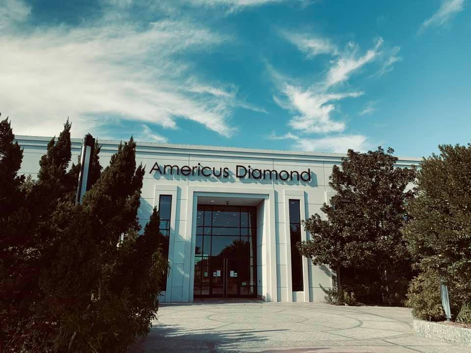 This is a beautiful showroom where you are treated very well when you go in to buy something. When you want something fixed, it is a different story.