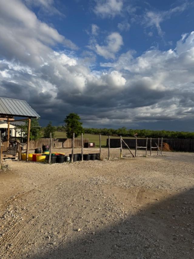 After a small rain shower, it started to get cloudy again...