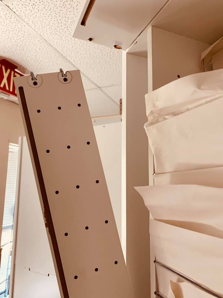 My Dreambox arrived broken unfortunately. It was damaged during freight.