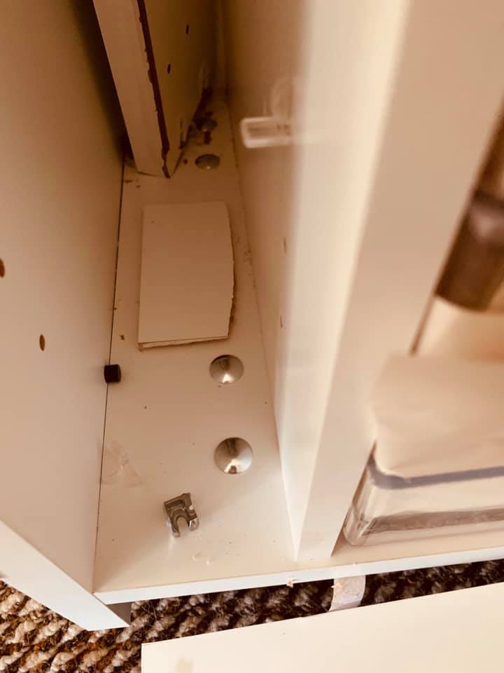 My Dreambox arrived broken unfortunately. It was damaged during freight.