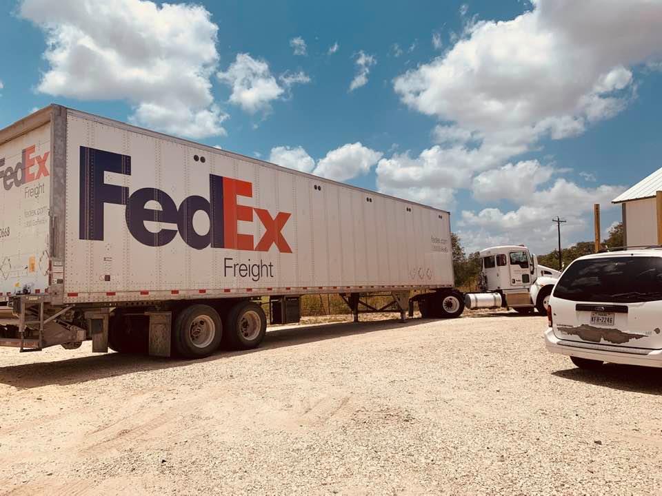 The FedEx truck is stuck in the sand on the left side of the driveway. Looks like we will have to waste money putting up a sign because common sense is just not common anymore. The FedEx truck is stuck in the sand on the left side of the driveway. Looks like we will have to waste money putting up a sign because common sense is just not common anymore.