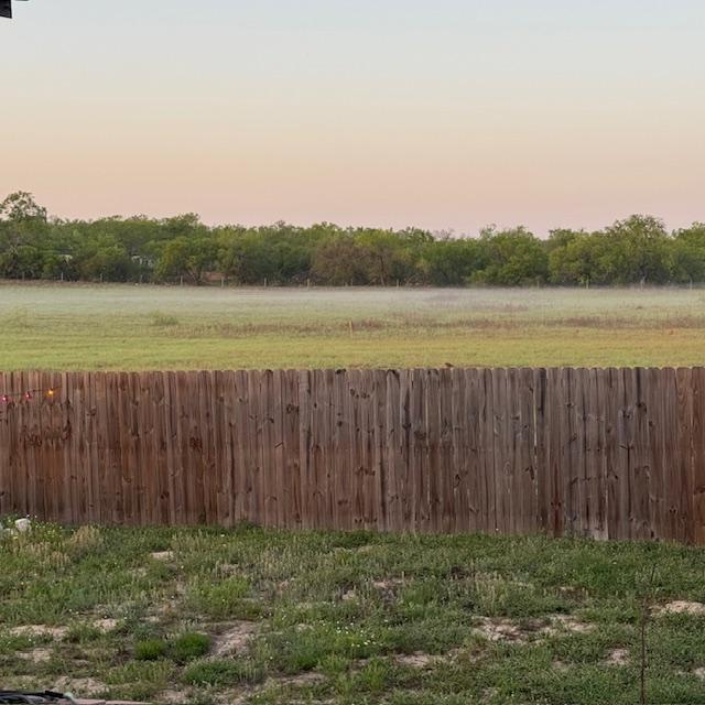 More fog in the field this morning. I love the way it looks.