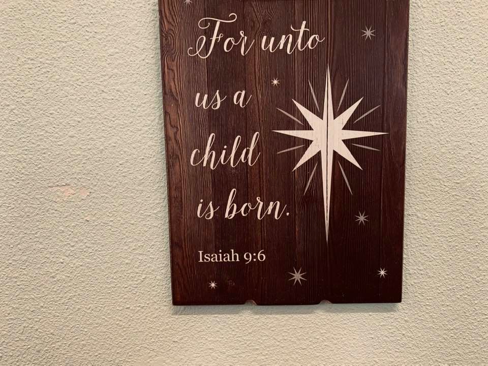 This is the only Christmas star we saw today, a plaque I have hanging in our store.