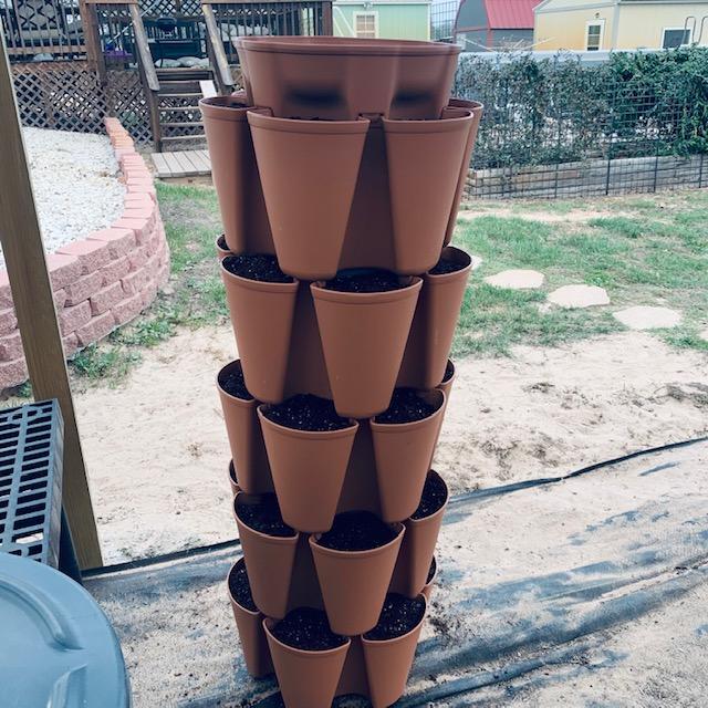 The Greenstalk is all put together and is ready for planting!