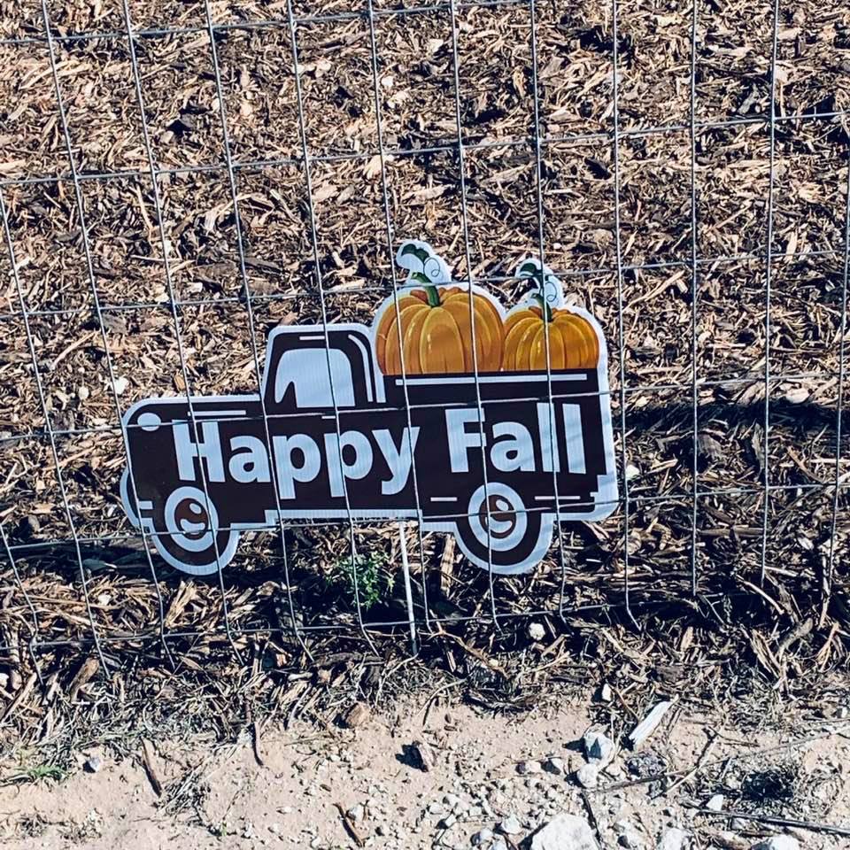 We took the Halloween decorations down and put up a few Thanksgiving and Fall decorations along 2504. They are short so you can't see them well.