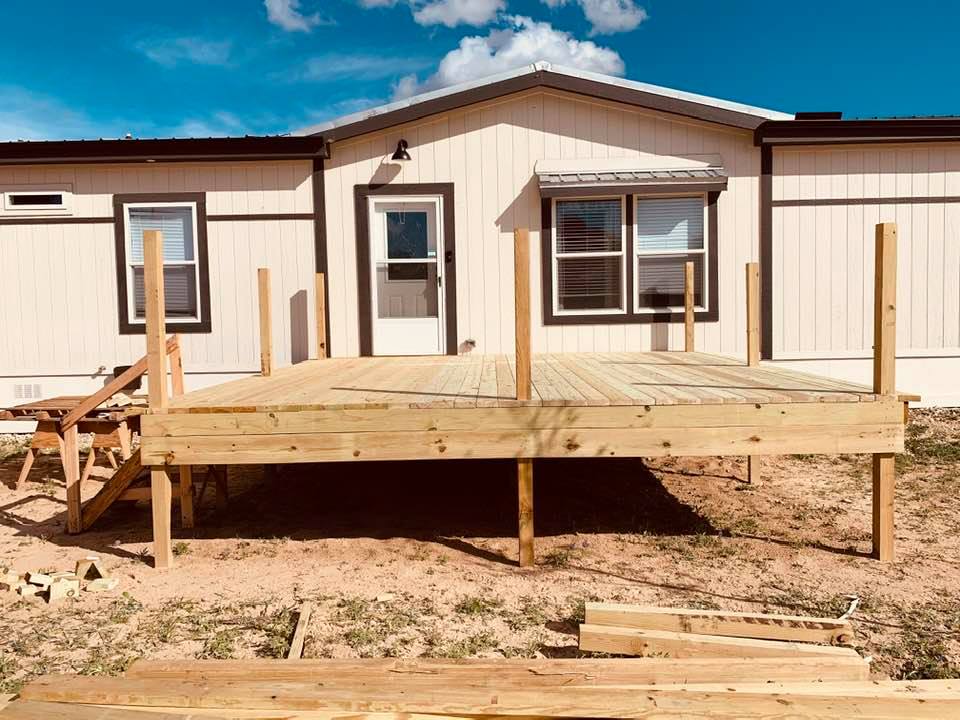 Floor boards are on!