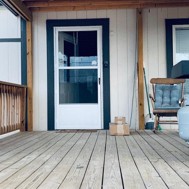 The bottom box is very heavy and it is for the business, not us. FedEx said they will deliver only to our loading dock and now that it is a business package, they brought it to the house.