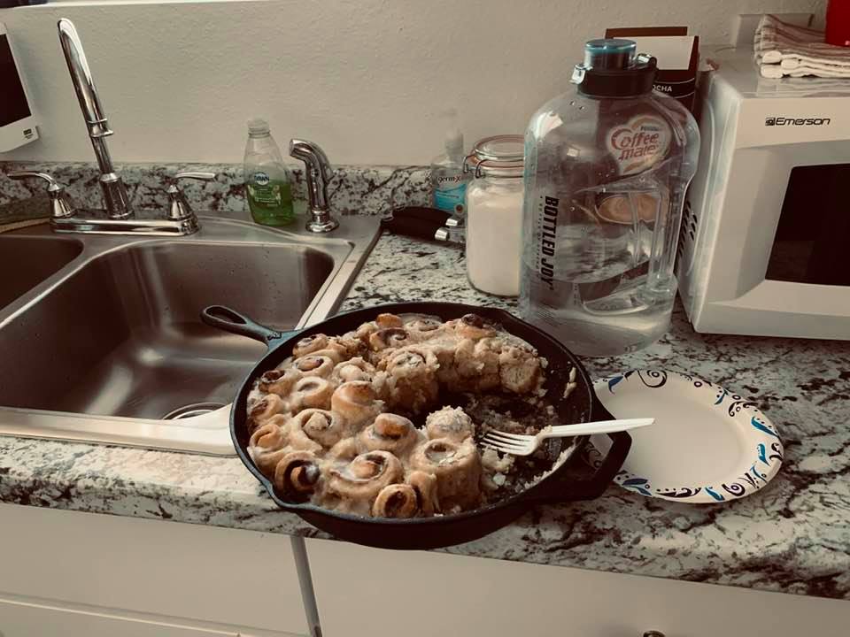 Linda's homemade cinnamon rolls were so good this morning with coffee! Thank you, Linda. This is how you do winter on the farm!