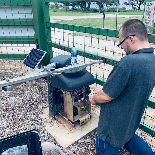 We finally found out how to set the gate ourselves (at least Matt did.)