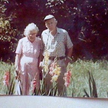 My maternal grandparents, Mildred & Floyd Pitcher. She grew the flowers and he grew the veggies. They were both very good at what they did! My maternal grandparents, Mildred & Floyd Pitcher. She grew the flowers and he grew the veggies. They were both very good at what they did!