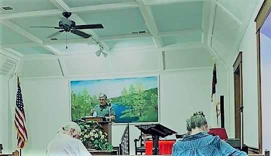 The interior of the Old Rock Church was a lovely surprise and there was no old smell that so many old buildings have. Everything was remodeled.