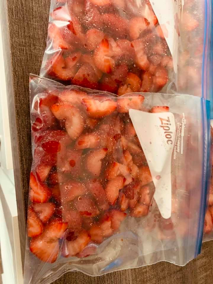 Flatten out the fruit in your freezer bag so it stores nicely in the freezer.