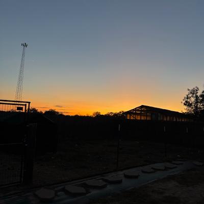 Sunset was at 7pm this evening. I got so busy that I forgot it now gets dark early. At 7:15pm, I ran out, locked the chickens away, & snapped this.