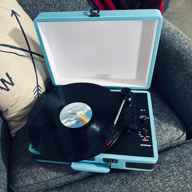 I got a record player so now I can play my vinyls again!